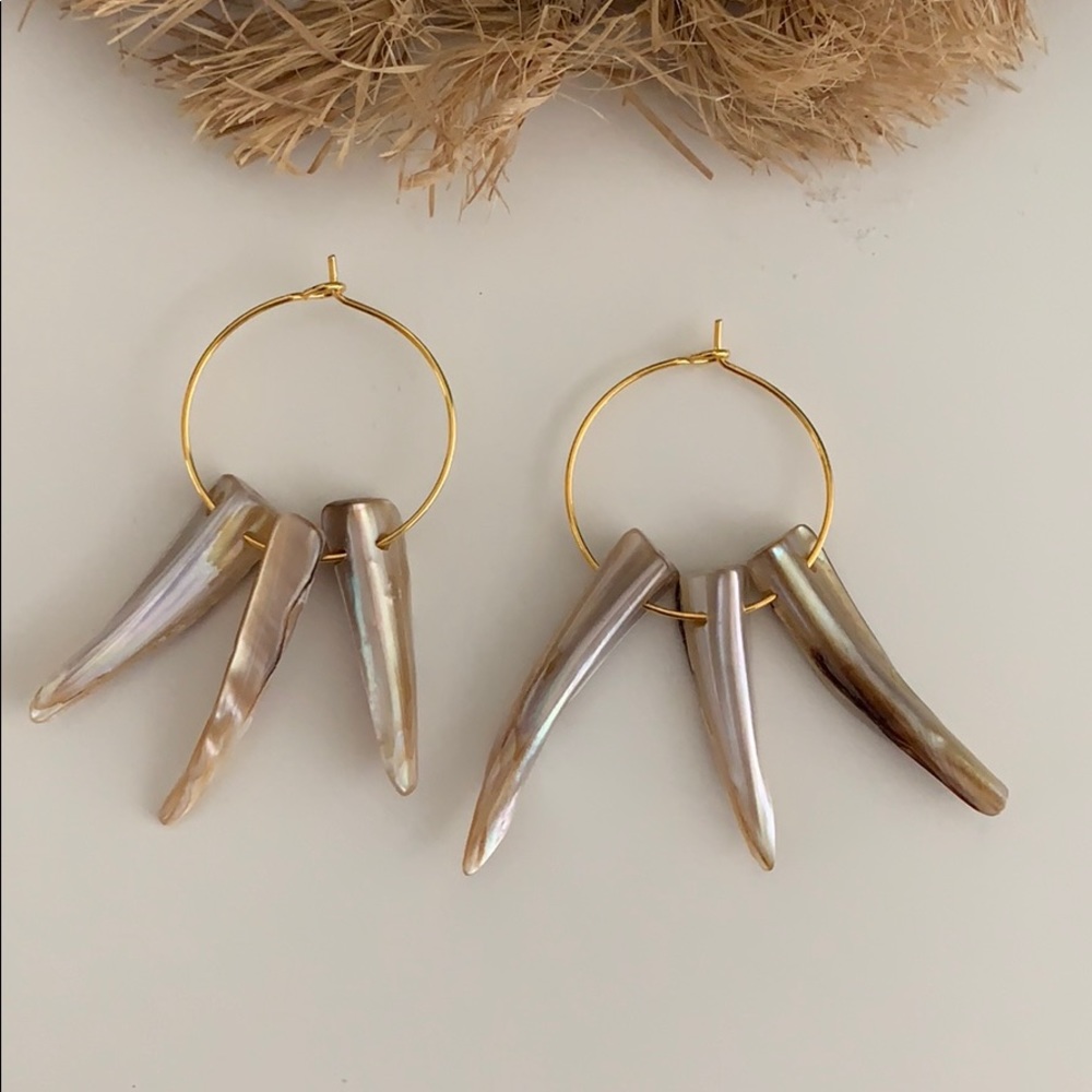 Dainty Edgy Oyster Style Shell Mini Gold Hoops